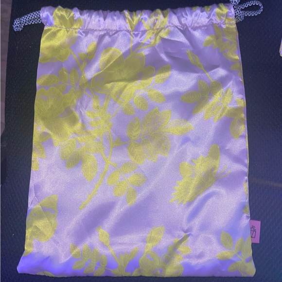 IPSY Cleansing Face Wipes w/ Bag & Stickers - Picture 4 of 5